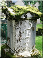 100